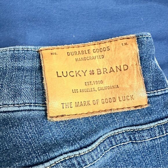 Lucky Brand Lolita Boot Cut Jeans - Picture 4 of 9
